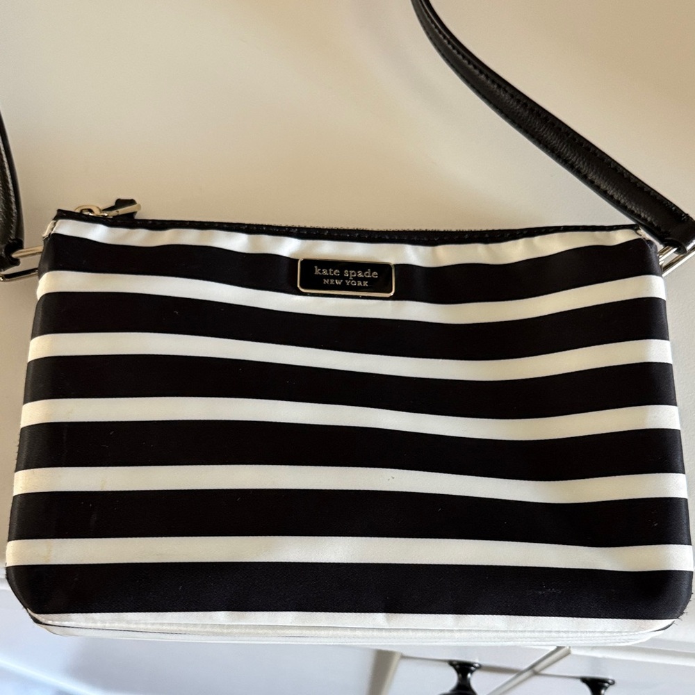 Kate Spade Dawn Sailing Stripe Triple Gusset Crossbody bag. Black/white nylon.